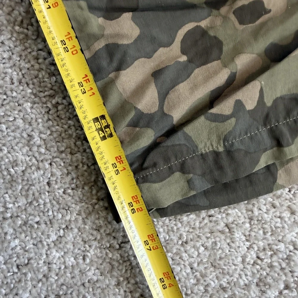 The North Face Jogger Pants Mens Large Green Camo Woven Elastic Waist Pockets